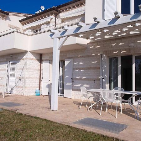S018 - Sirolo, Nuovissimo Trilocale In Pietra Con Giardino Dx Apartment Exterior foto