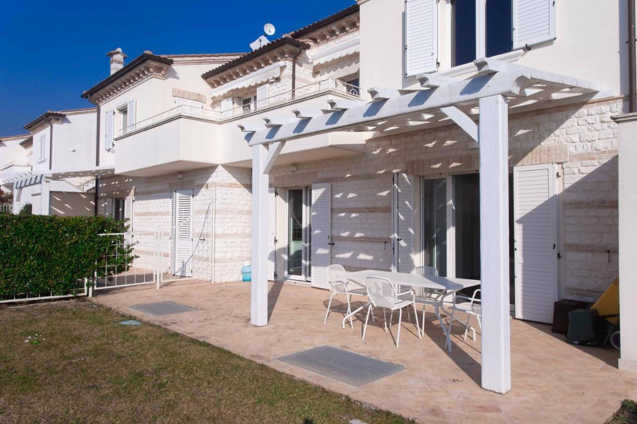 S018 - Sirolo, Nuovissimo Trilocale In Pietra Con Giardino Dx Apartment Exterior foto