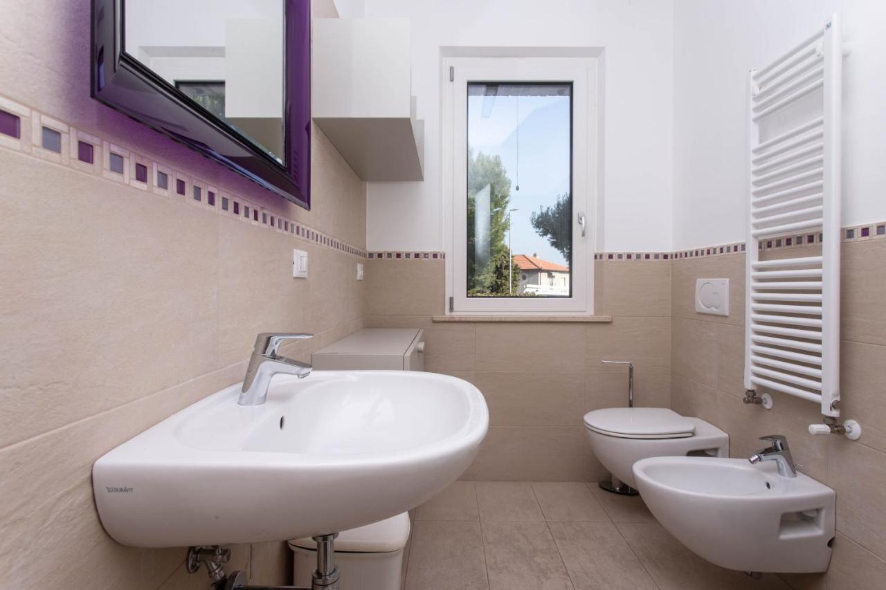 S018 - Sirolo, Nuovissimo Trilocale In Pietra Con Giardino Dx Apartment Exterior foto