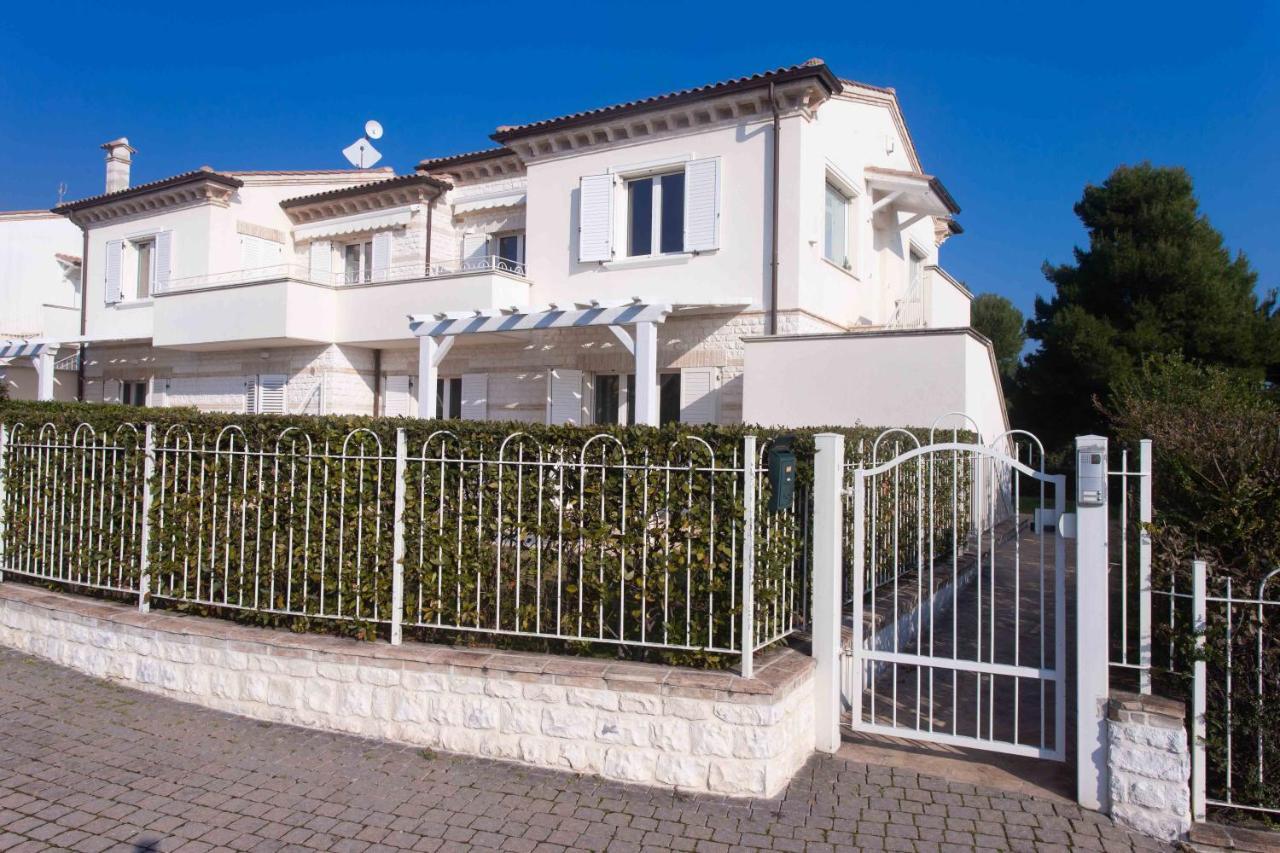 S018 - Sirolo, Nuovissimo Trilocale In Pietra Con Giardino Dx Apartment Exterior foto