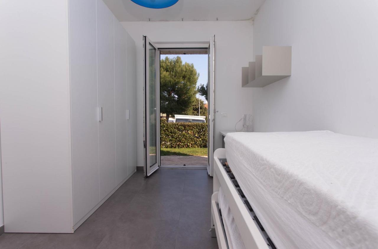 S018 - Sirolo, Nuovissimo Trilocale In Pietra Con Giardino Dx Apartment Exterior foto